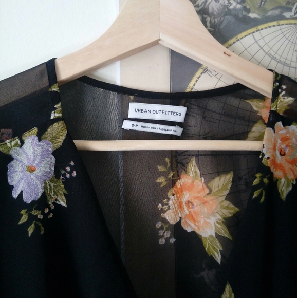 urban outfitters bleecker sheer sleeve wrap dress - Picture 2 of 3